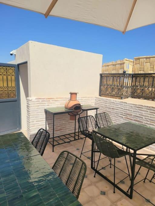 Riad Isahiac Avec Piscine En Exclusivite Marrakesh Buitenkant foto