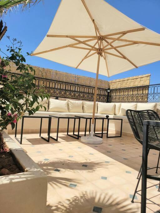Riad Isahiac Avec Piscine En Exclusivite Marrakesh Buitenkant foto